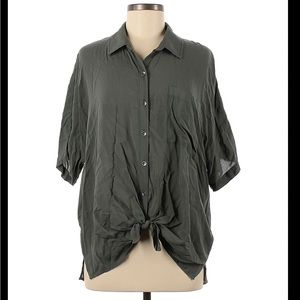 SPLENDID short sleeve blouse
